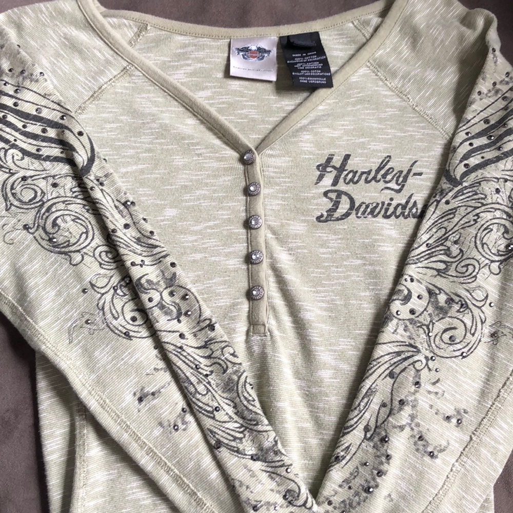 Harley-Davidson long sleeve shirt w thumb holes